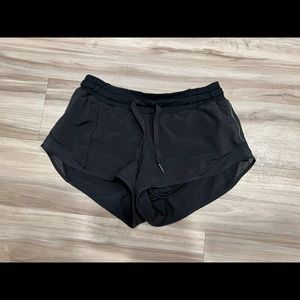 Lululemon shorts size 4